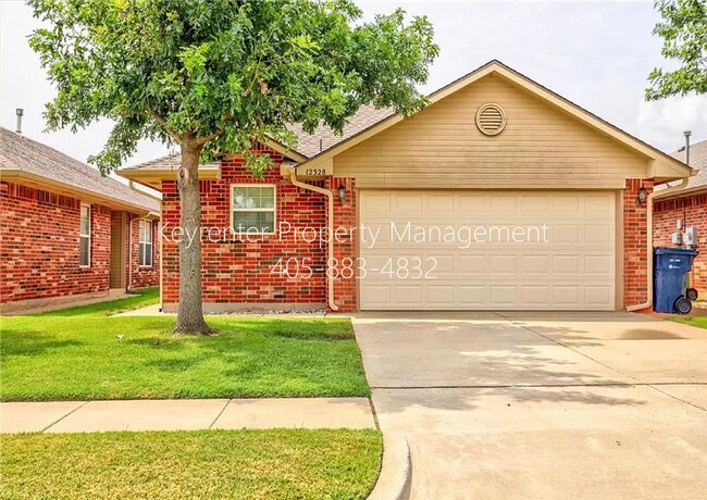 Building Photo - Gorgeous 3 bedroom 2 Bath and 2 Car Home in the Heart of Yukon