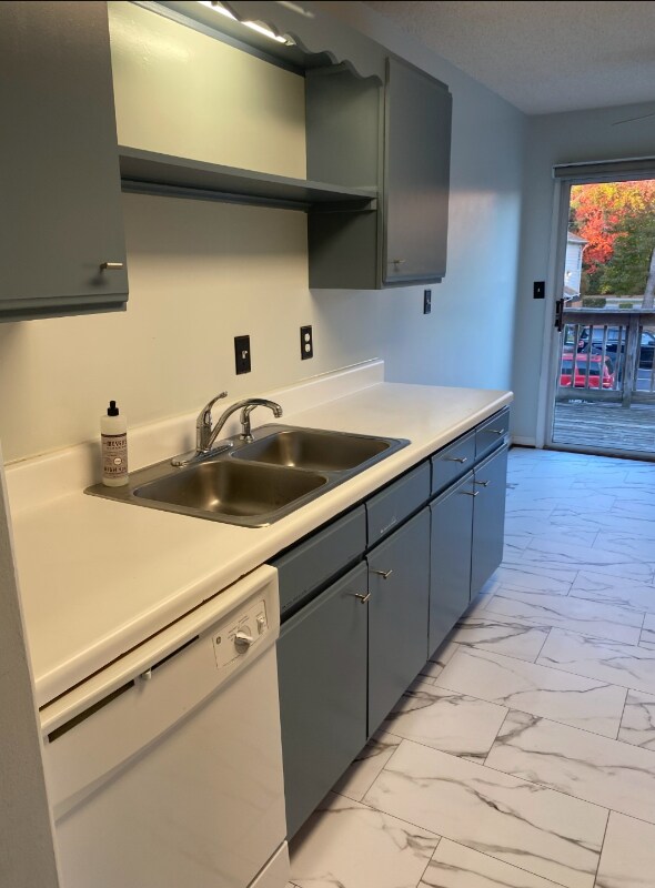 Building Photo - 5017 Gatehouse Way