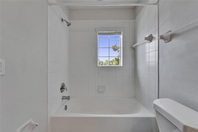 Building Photo - 8818 Red Beechwood Ct