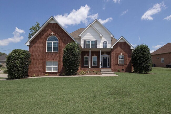 Building Photo - 100 Strathmore Ct