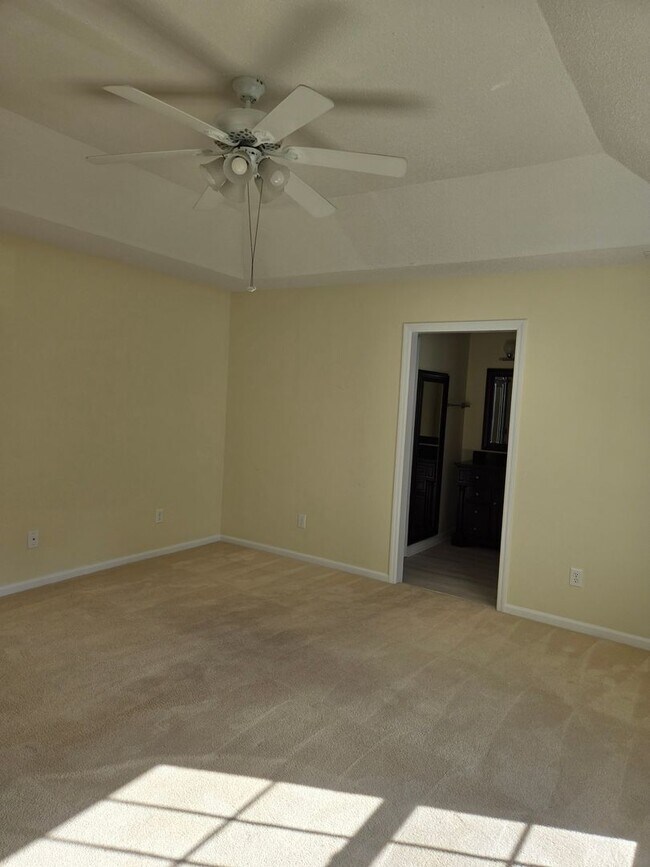 Building Photo - Charming 3-Bedroom Home in Hunters Creek – Pet Friendly & Great Amenities!