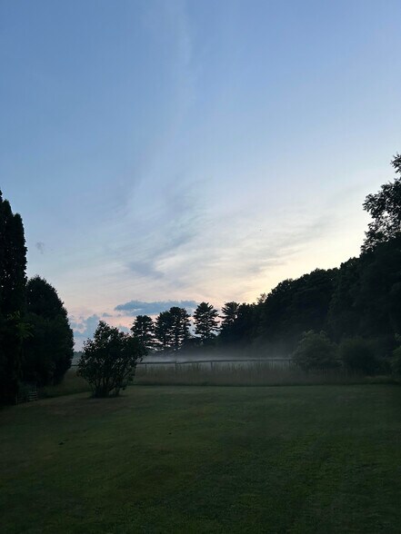 Building Photo - 975 Saratoga Rd