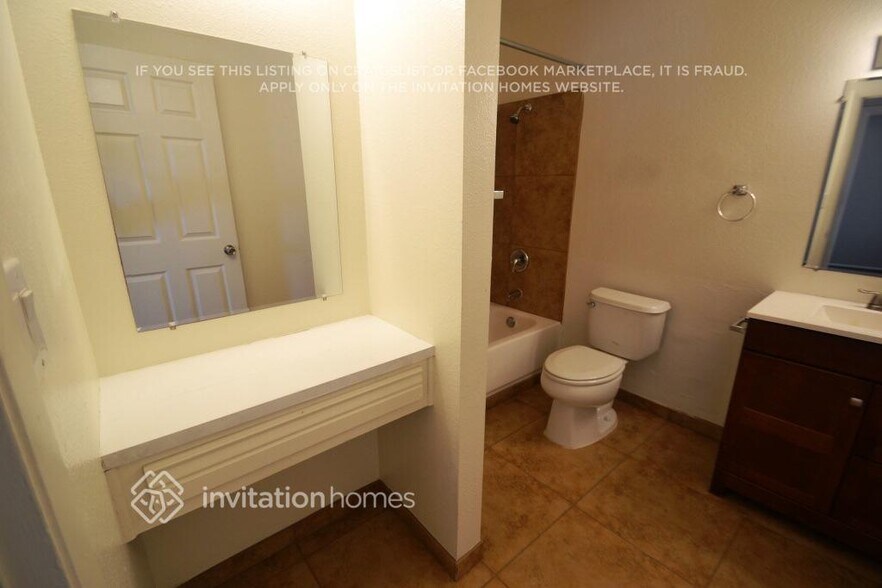 Building Photo - 5902 W Highland Ave