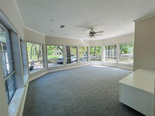 Building Photo - 11842 Deep Woods Dr