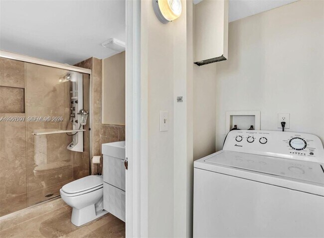Building Photo - 3140 S Ocean Dr