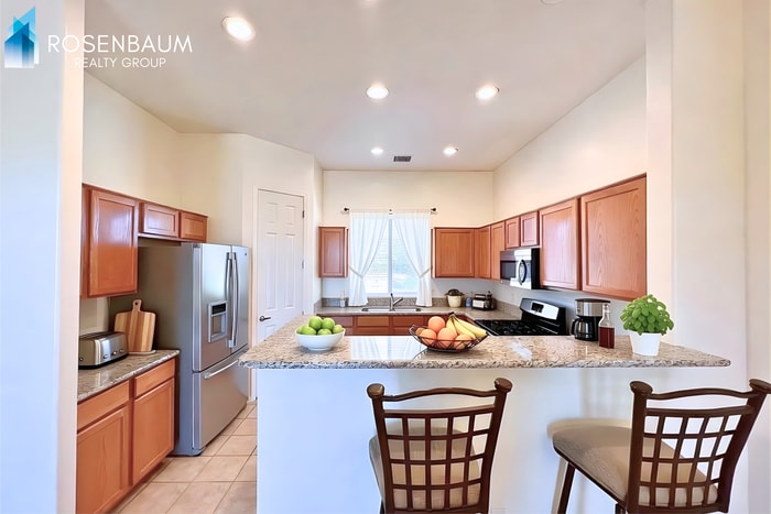 Building Photo - 4781 Wycliffe Dr