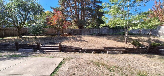 Building Photo - 3424 NW Satinwood St