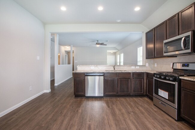 Building Photo - 3319 Rosselli Brush Dr