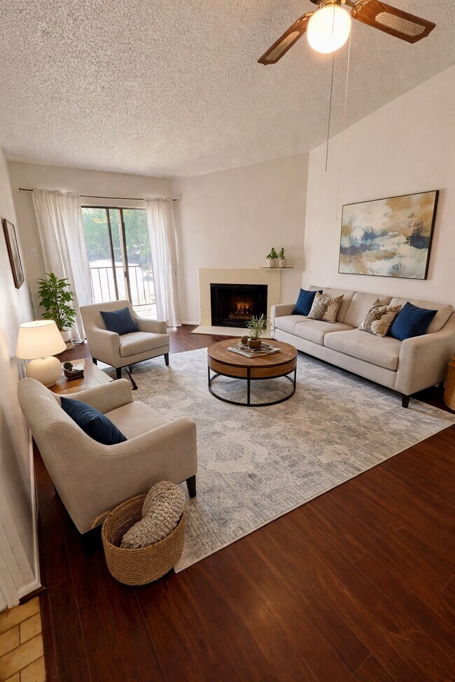 Building Photo - 2120 El Paseo St