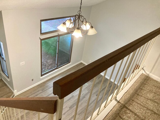 Building Photo - Charming Townhouse in Virginia Beach - All...