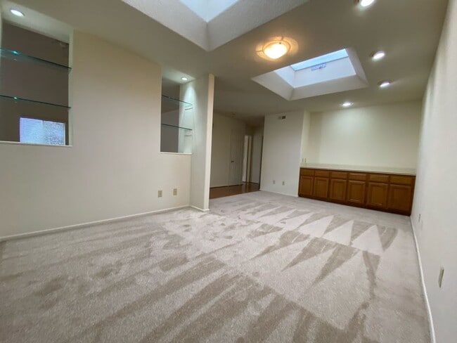 Building Photo - 2bd/2bth within the Ocean Hills Country Club!