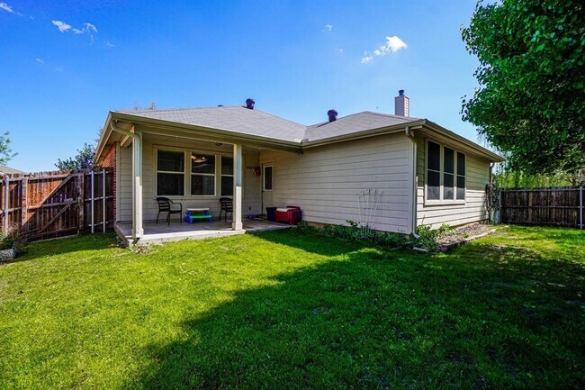Building Photo - 1608 Cardinal Way