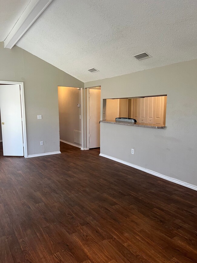 Building Photo - 11815 Garden Terrace Dr