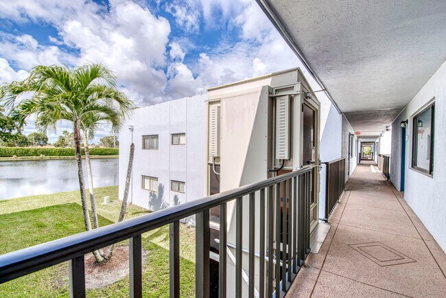 Building Photo - 15108 Ashland Dr