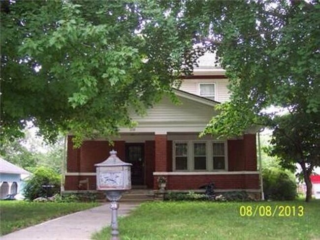 Building Photo - 319 N Delaware St