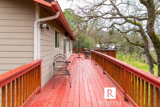 Building Photo - 2 1/2 Acres Manicured Country Living