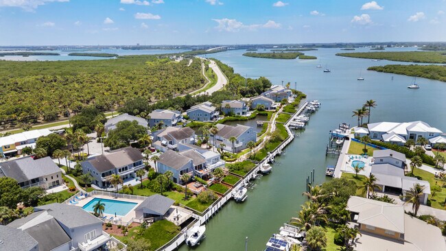 Building Photo - 2488 Harbour Cove Dr