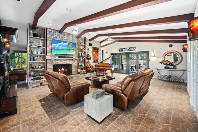 Building Photo - 4501 Briarcliff Ln