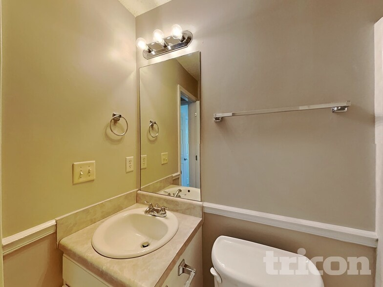 Building Photo - 82 Pinnacle Point Way