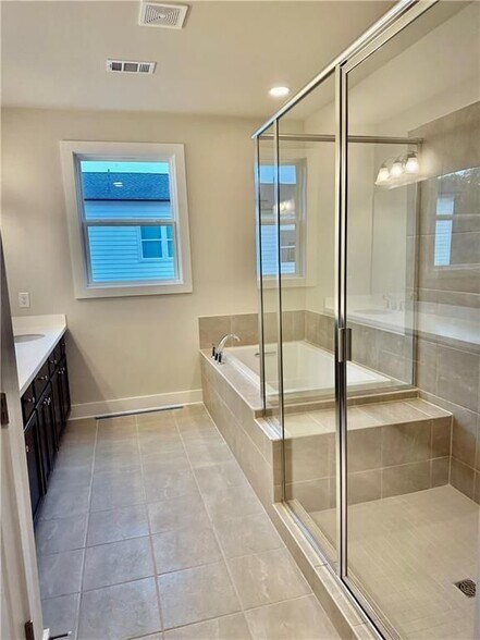 Building Photo - 1225 Waldon Xing