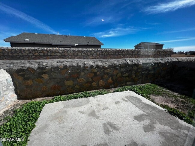 Building Photo - 720 HC Gilbert Minjares Dr
