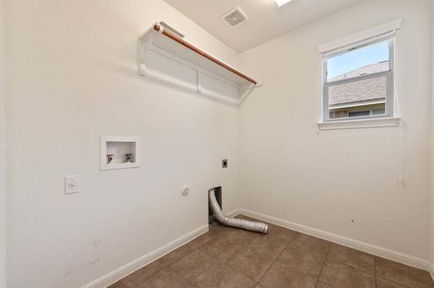 Building Photo - 1049 Regency Ln