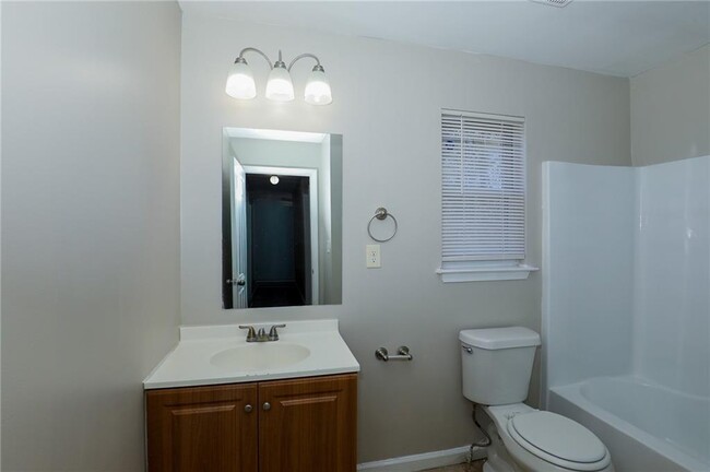 Building Photo - 5747 Graceland Dr SW