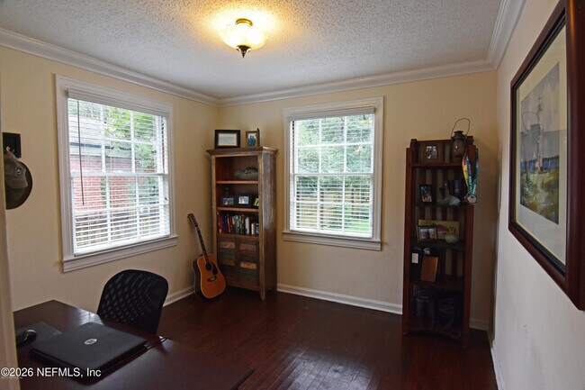 Building Photo - 1328 Ingleside Ave
