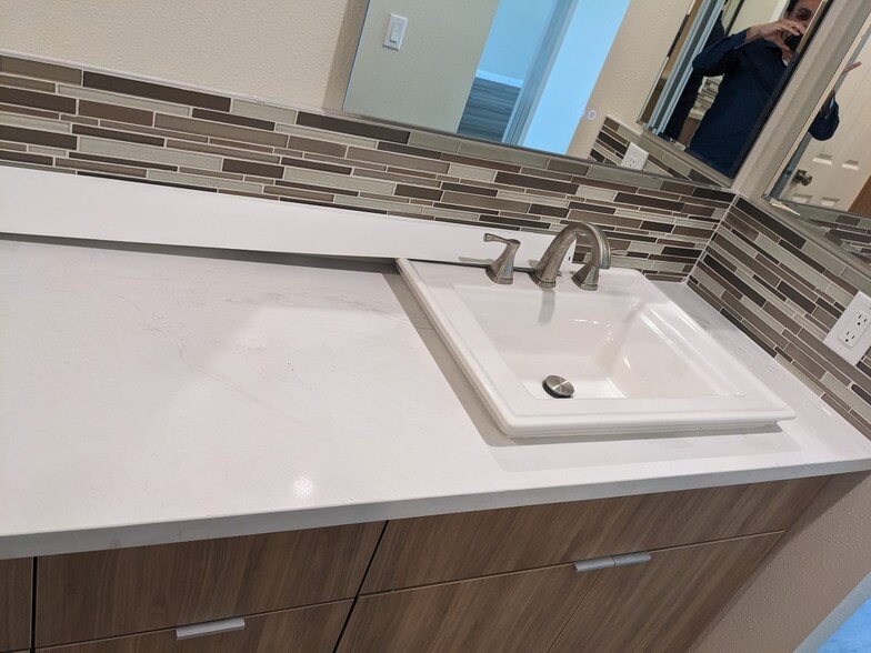 Building Photo - 4084 Crystal Dawn Ln