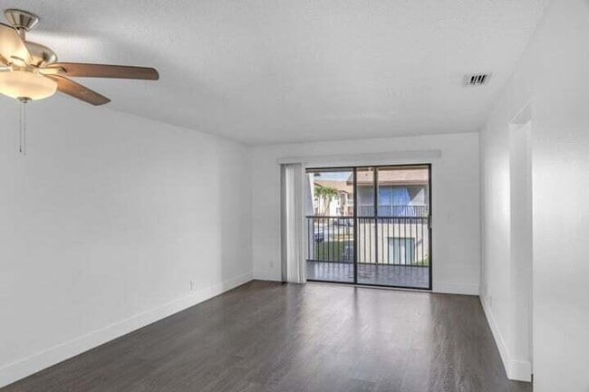 Building Photo - 7951 Southgate Blvd