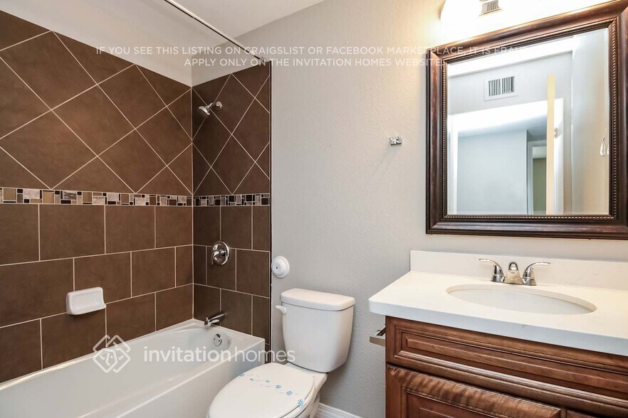 Building Photo - 7302 E Fillmore St