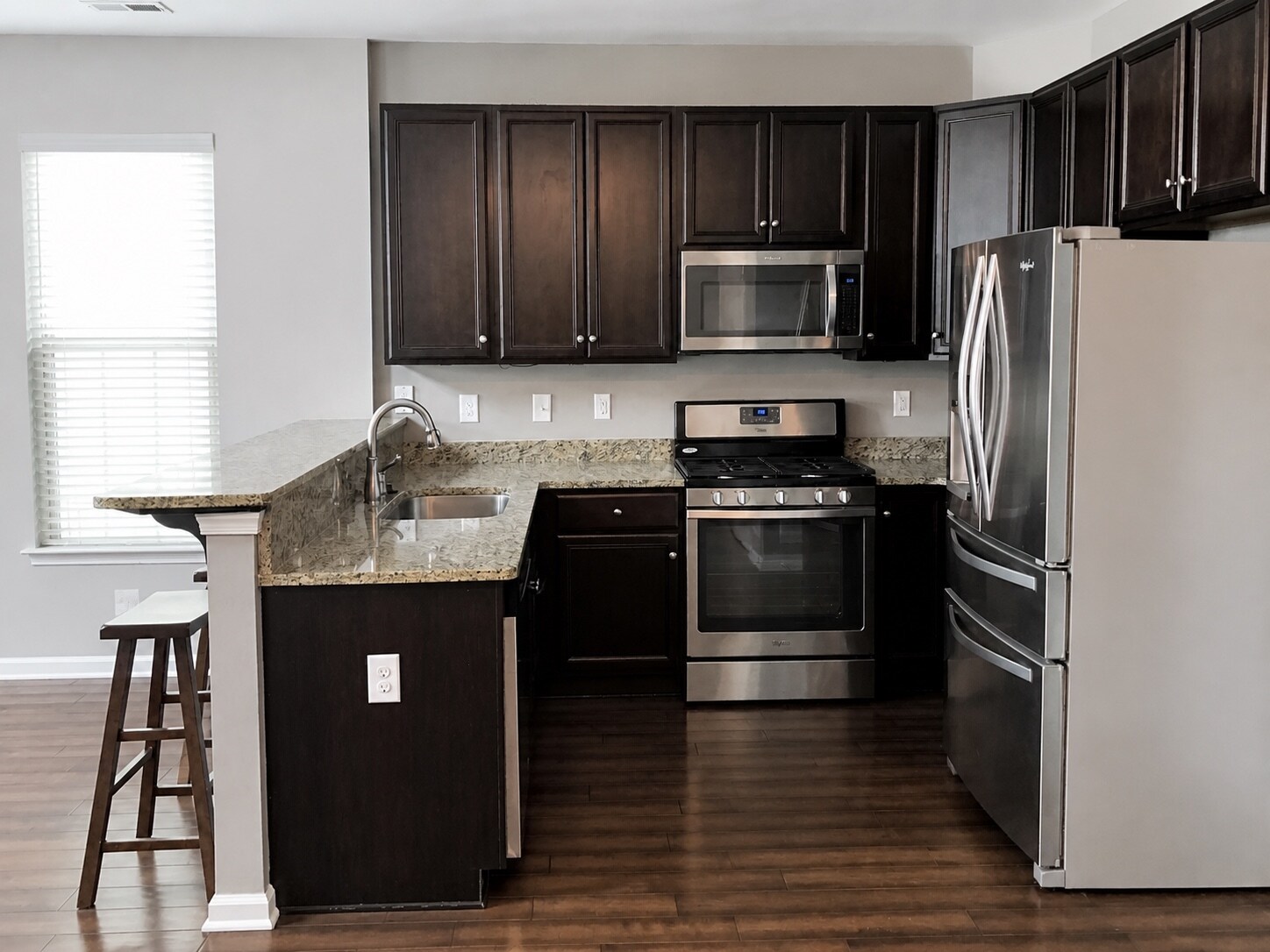 Kitchen-1 - 1064 Worth Lane