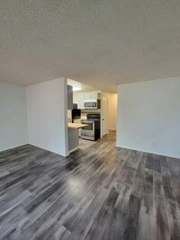 Building Photo - 318 S 174th Pl