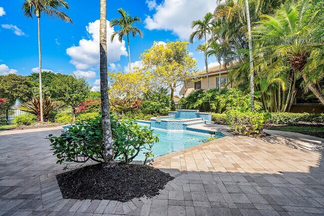 Building Photo - 123 Sunesta Cove Dr