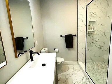 Building Photo - 37 Horace St