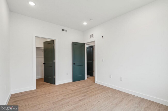 Building Photo - 4181 Mantua Ave