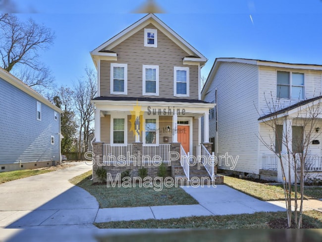 Primary Photo - 739 A Ave