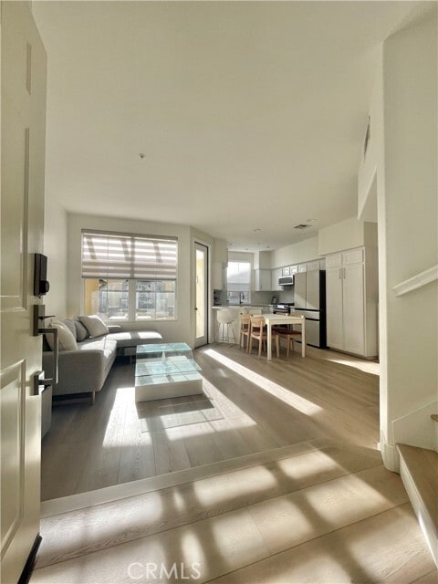 Building Photo - 1007 Terra Bella