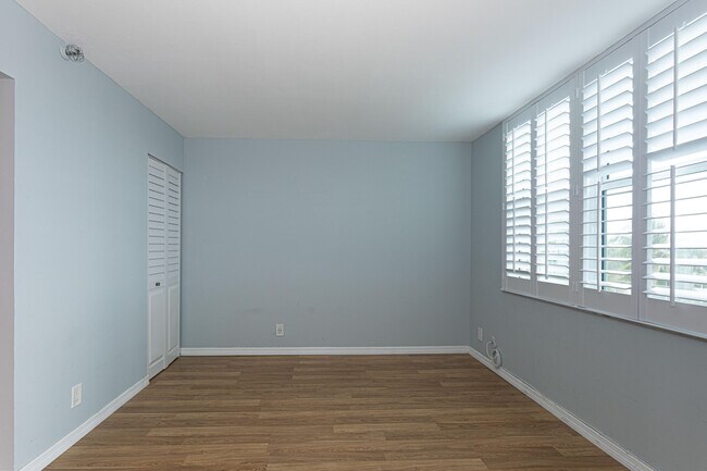 Building Photo - 6500 NW 2nd Ave