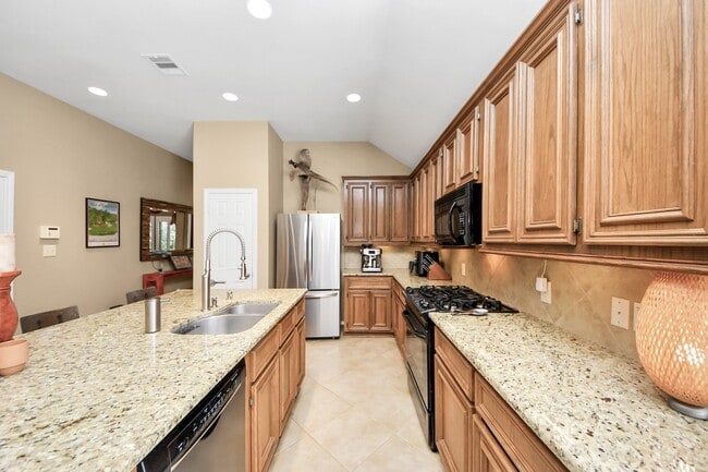 Building Photo - 28219 Crossprairie Dr