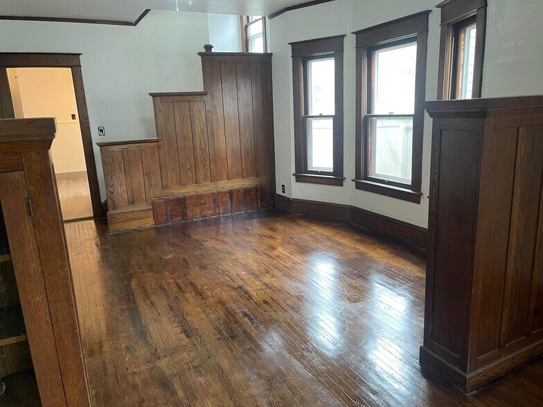 Building Photo - 718 Washington Ave