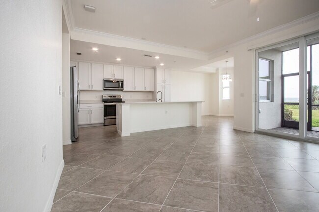 Building Photo - Riverfront Condo - 2 bed - 2 bath for rent