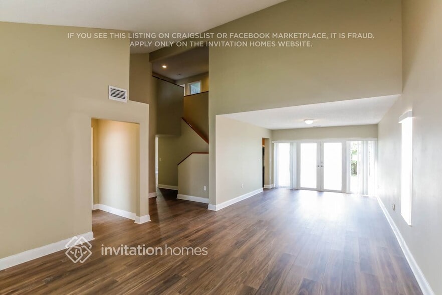 Building Photo - 9436 SW 146th Ct