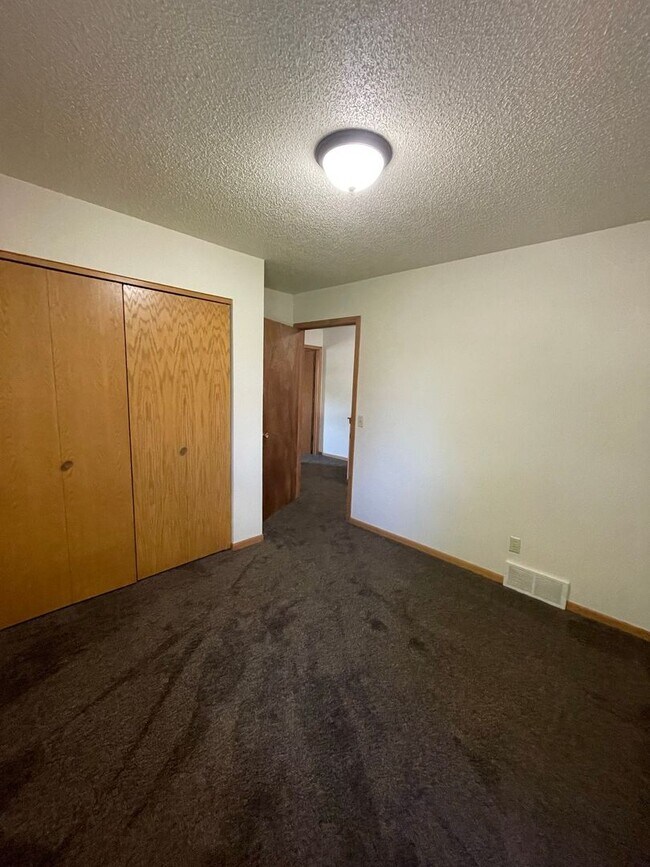 Building Photo - 804-806 N. Irene Ave