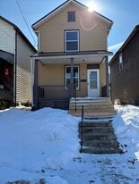 Building Photo - 19 W Chartes St