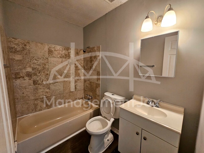 Building Photo - 7216 Ken Knight Dr W