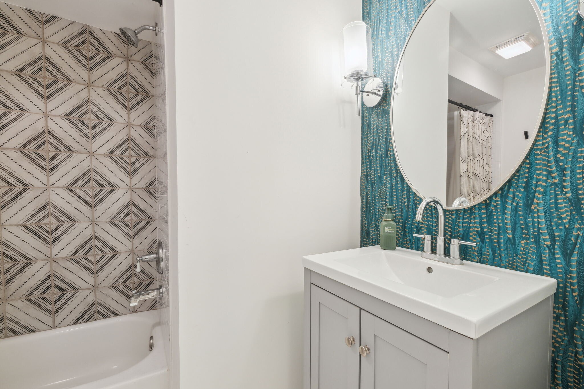 Building Photo - 4106 Leeward Pt