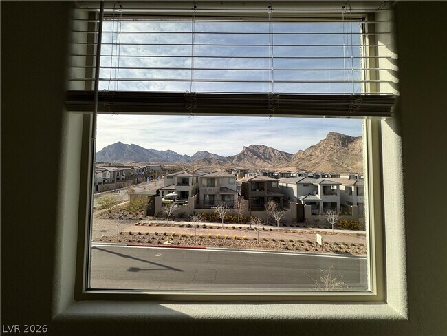 Building Photo - 1505 Little Penguin St