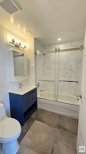 Building Photo - Northern Boulevard