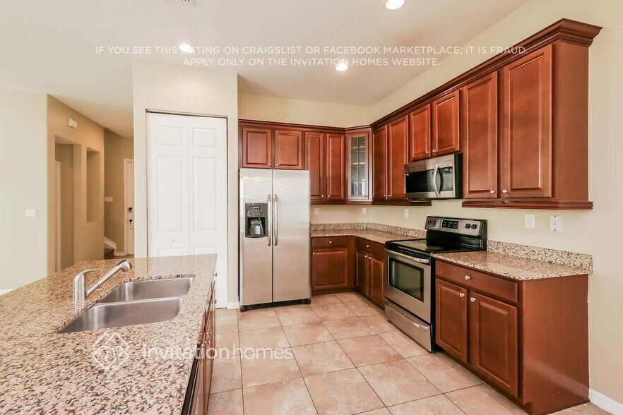 Building Photo - 3562 93rd Ave